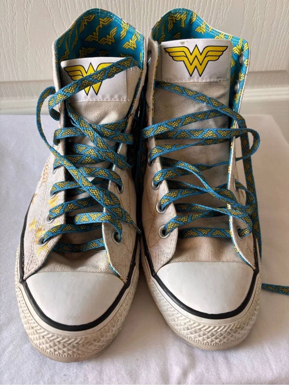 Converse excellent used